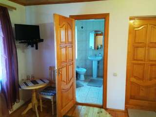 Отель Oskolok Dovbusha Mini-Hotel Яремче Стандартные апартаменты-9