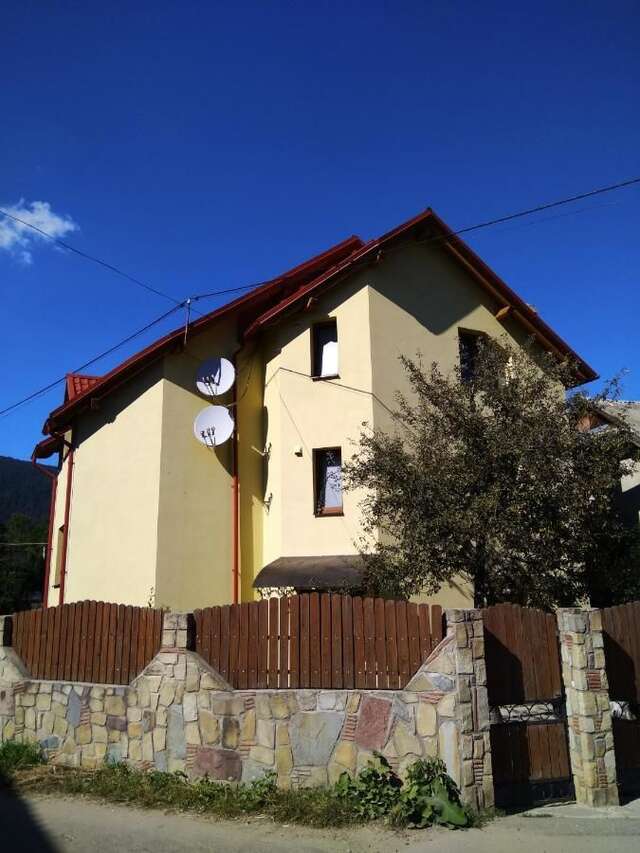 Отель Oskolok Dovbusha Mini-Hotel Яремче-4