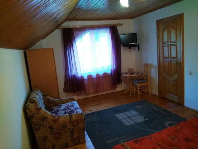 Отель Oskolok Dovbusha Mini-Hotel Яремче-36